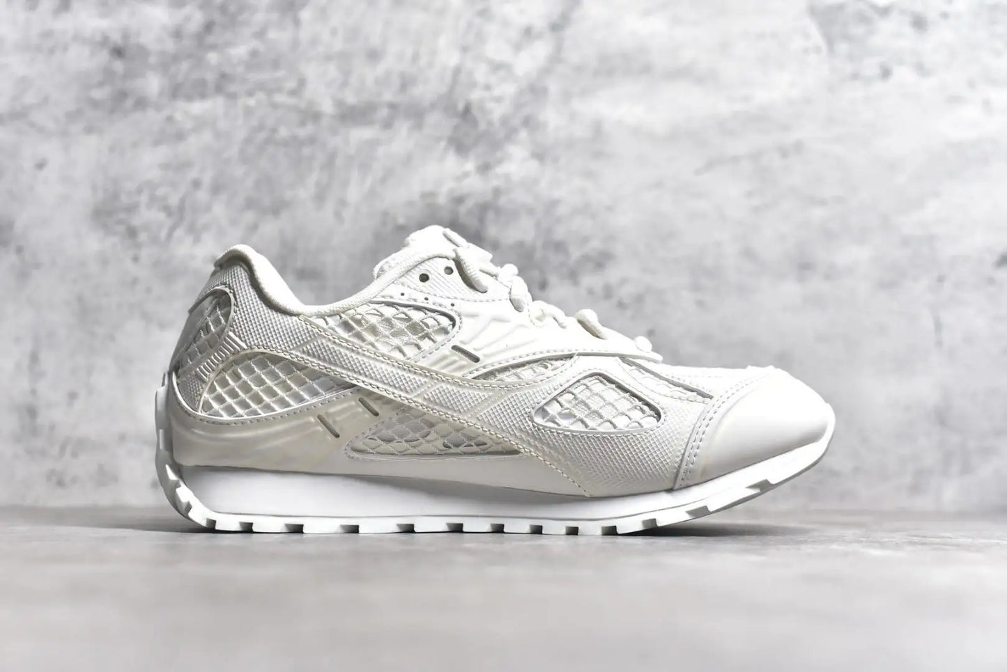 Product Fashion Sneakers for Men and Women Bott New Designer Ega High Quality Lighted Lace-Up New Toe Style BV Shoes