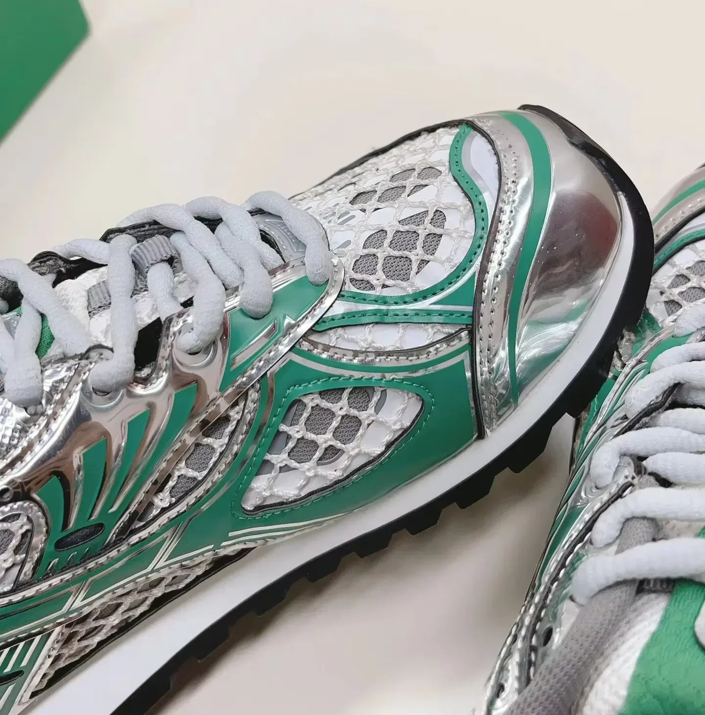 Product Fashion Sneakers for Men and Women Bott New Designer Ega High Quality Lighted Lace-Up New Toe Style BV Shoes