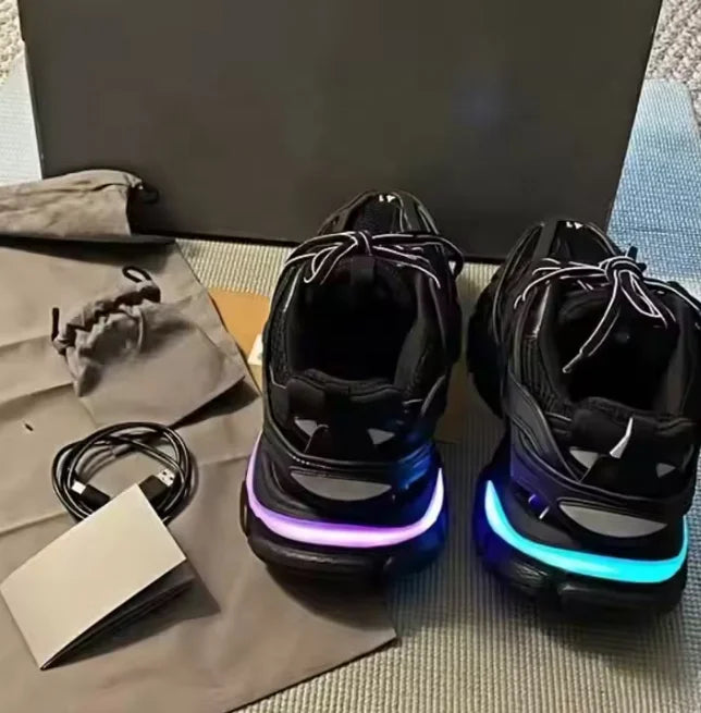 2025 Top Quality Track Trainers LED Black Men and Women Sneakers Trend Famous Track 3.0 Led Designer Chunky Walking Style Shoes