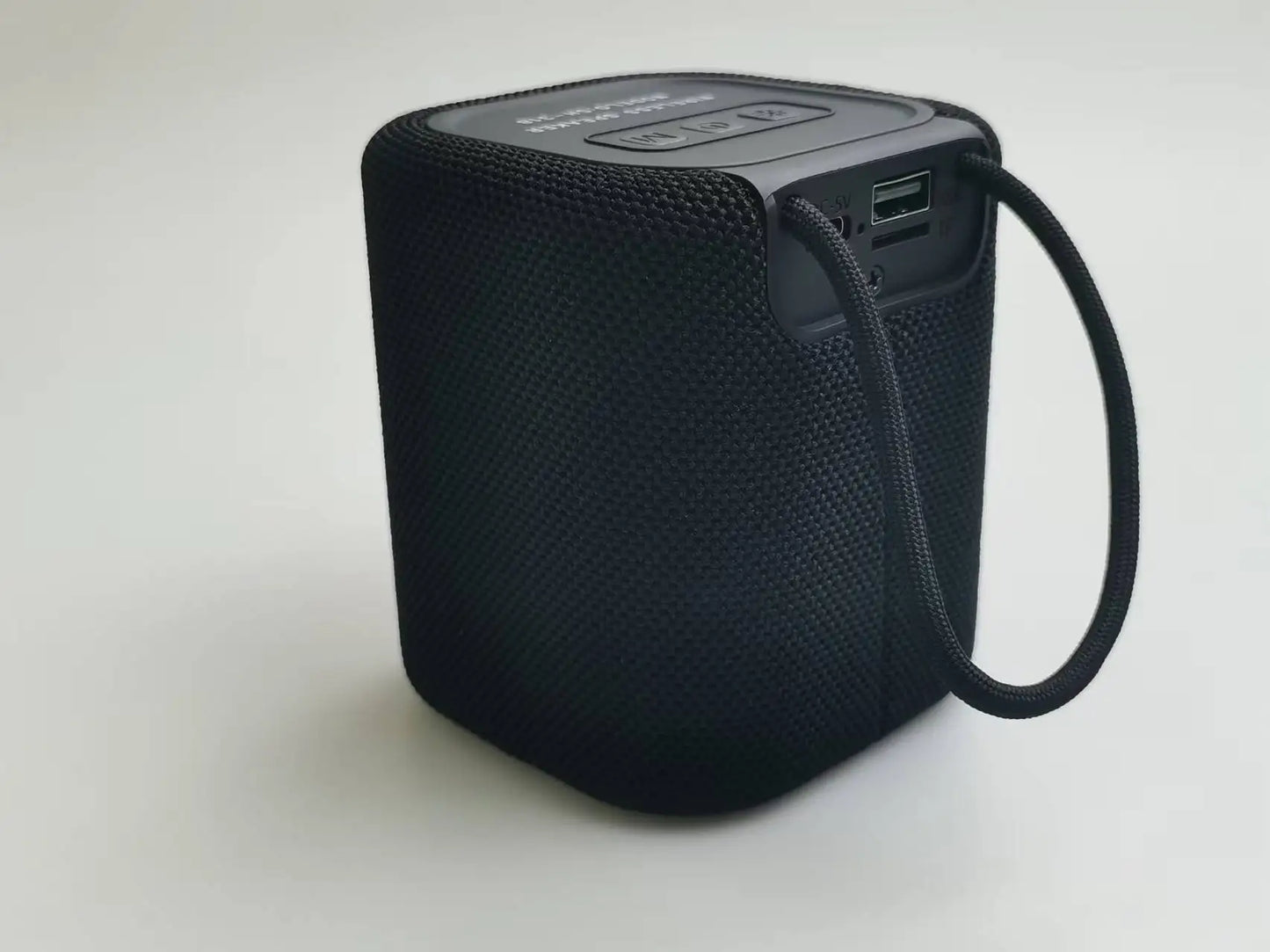 Low Price Wholesales Speaker Box Party bluetooth Speakers Video Player  Wireless Portable   Bass Speaker With RGB Light